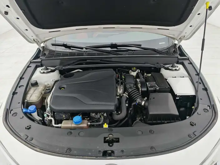 Changan UNI-V 2023 Model 1.5T Sports Edition – фото 10