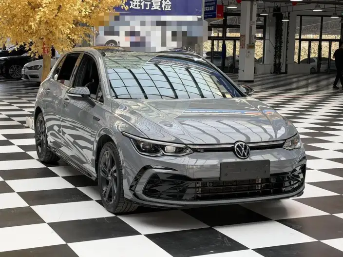 Volkswagen Golf 2023 Model 280TSI DSG R-Line – фото 3