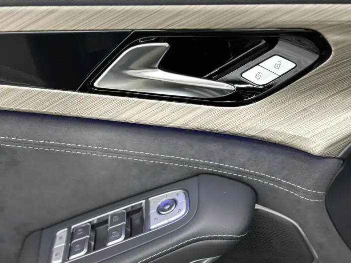 HONGQI H9 2020 Model 3.0T Flag Enjoy Edition – фото 8