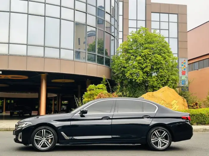 BMW 5 Series 2023 Model 530Li Leading Model Luxury Set – фото 4