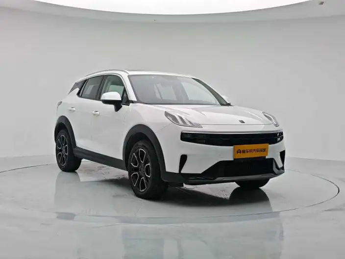 Lynk & Co 06 2020 Model 1.5T Model Plus – фото 3