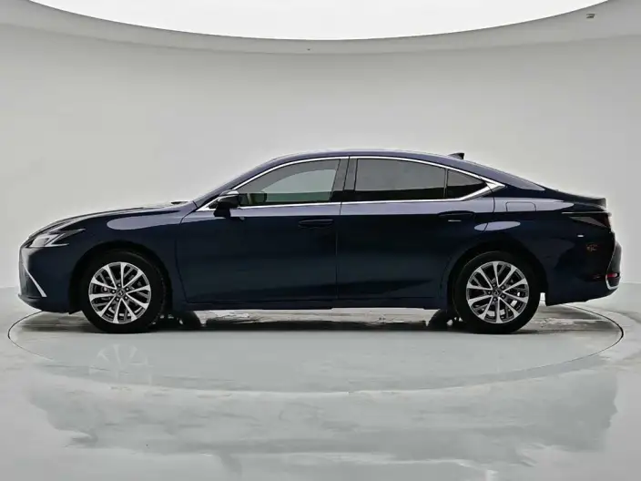 Lexus ES 2025 Model 200 Premium – фото 4