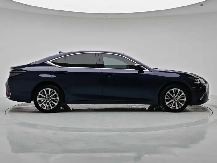 Lexus ES 2025 Model 200 Premium – фото 8