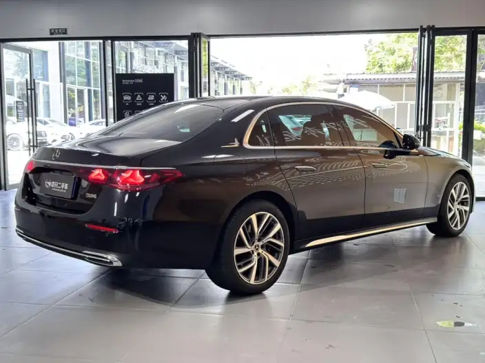 Mercedes-Benz E-Class 2024 Model E 300 L Fashion Model sedan – фото 7