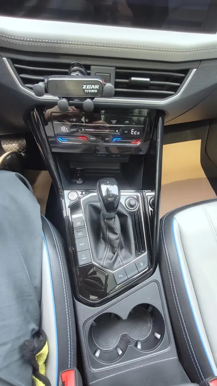 Volkswagen Tayron GTE 2023 Model 280TSI Luxury Plus Advanced version – фото 8