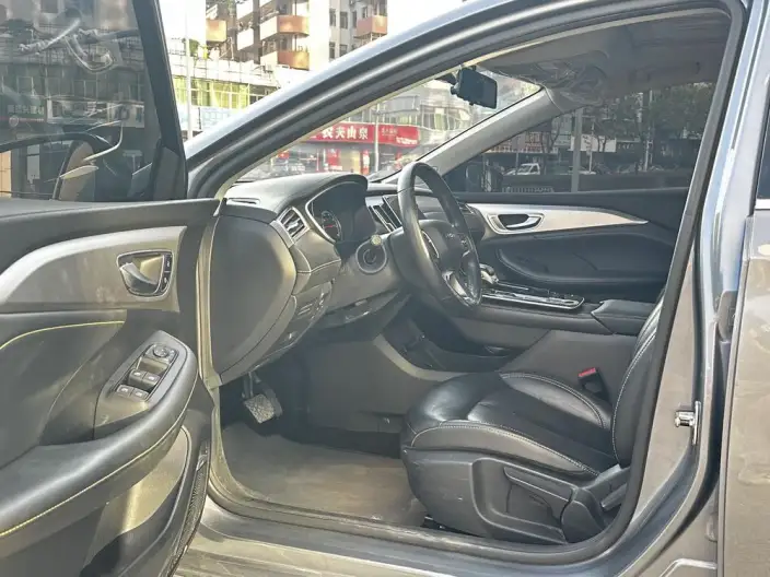 Roewe ei6 MAX 2020 Model 1.5T PHEV Cool Edition – фото 8
