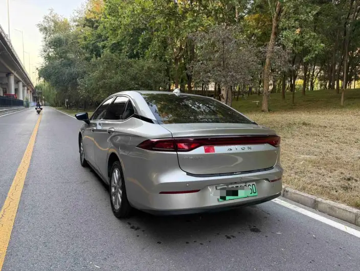 AION S 2023 Model Mei 580 – фото 4