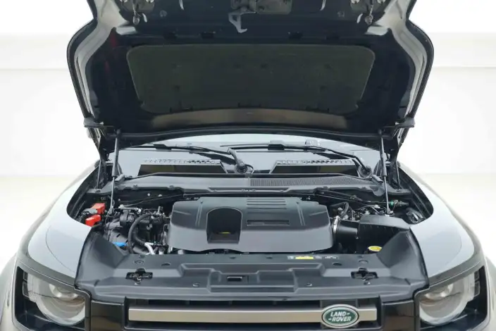 Land Rover Defender 2024 Model 110 3.0T P400 X-Dynamic HSE – фото 5