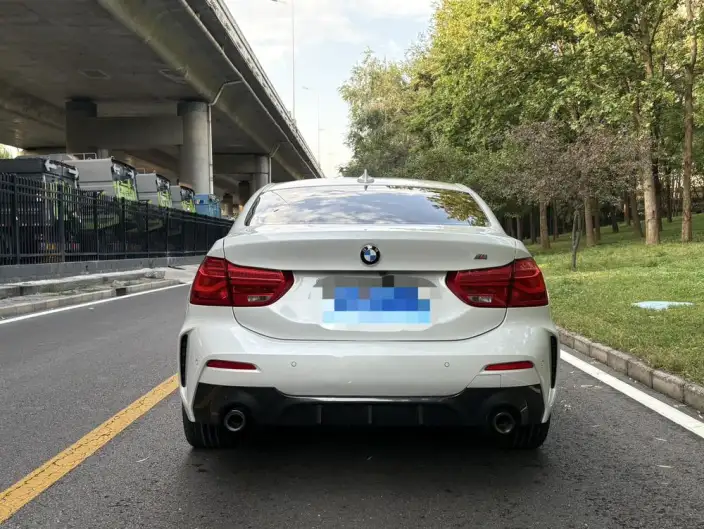 BMW 1 Series 2021 Model 120i M Sports Night Edition – фото 5