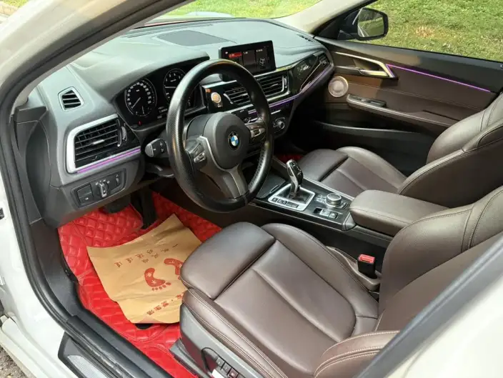 BMW 1 Series 2021 Model 120i M Sports Night Edition – фото 9