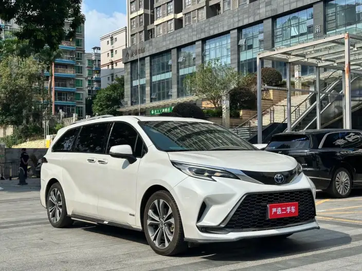 Granvia 2022 Model 2.5L Hybrid Ultimate Edition – фото 3