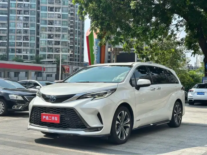 Granvia 2022 Model 2.5L Hybrid Ultimate Edition – фото 10