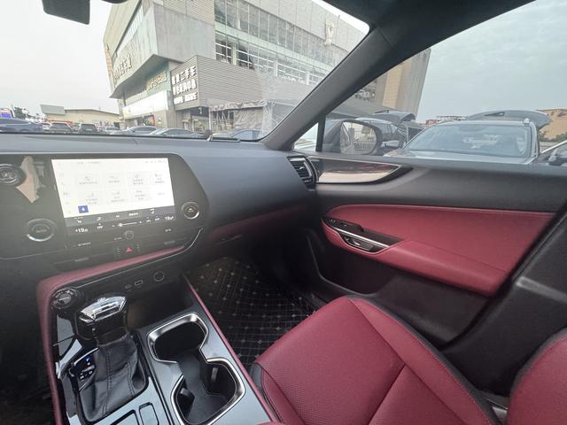 Lexus NX 2025 модификация 200 Qian Drive FUN – фото 16