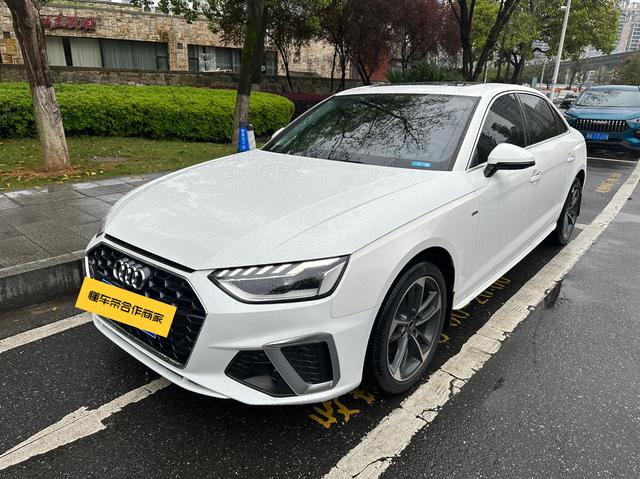 Audi A4L 2022 40 TFSI Style Dynamic – фото 1