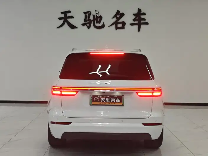 Li Auto ONE 2021 Model Extended Range 6 seat Edition – фото 3