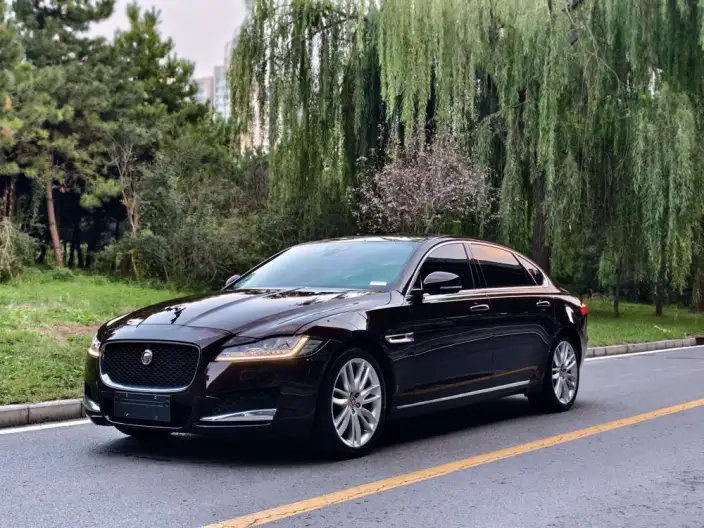 Jaguar XFL 2020 Model 2.0T P250 4WD Exclusive Edition – фото 1