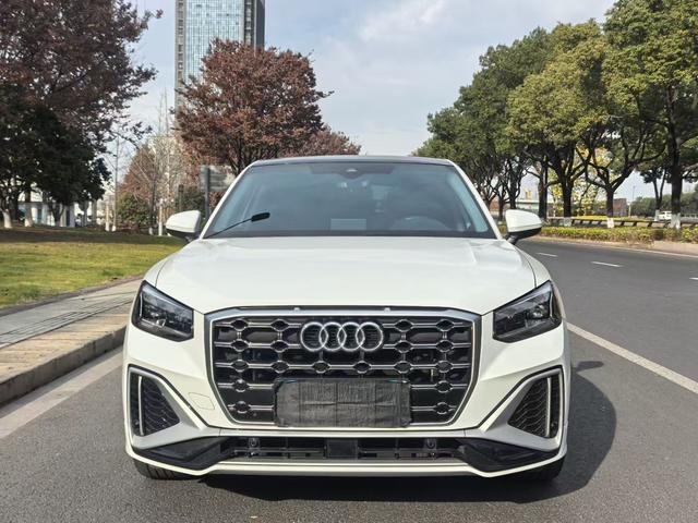 Audi Q2L 2021 35 TFSI Entry Dynamic – фото 2