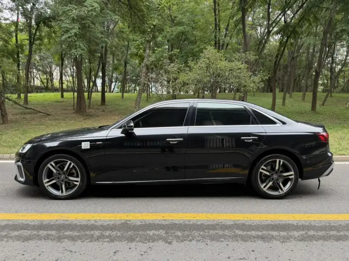 Audi A4 L 2020 Model 40 TFSI Luxury Dynamic Model – фото 3