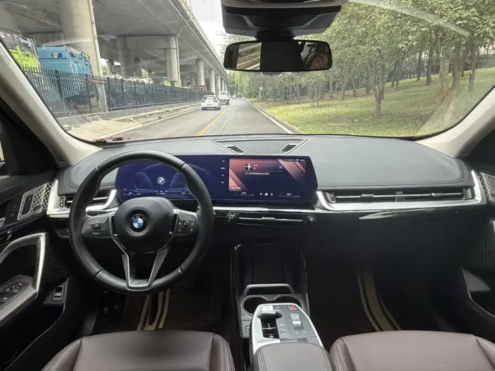 BMW X1 2023 Model sDrive25Li X Design Set – фото 6