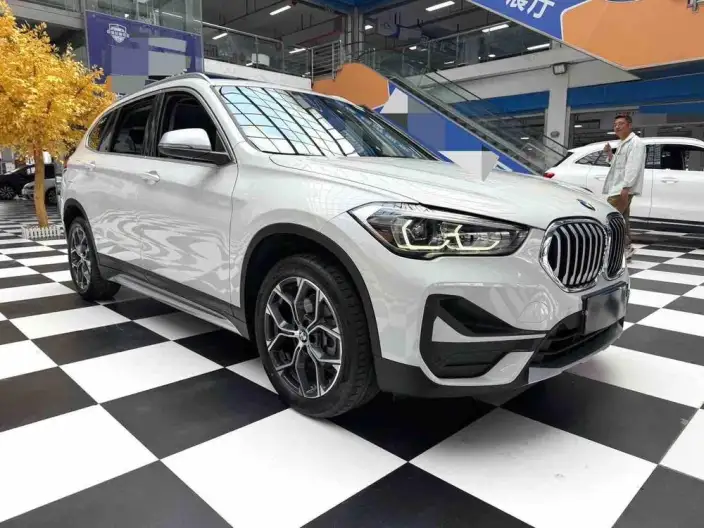 BMW X1 2022 Model sDrive20Li Exclusive Model – фото 3