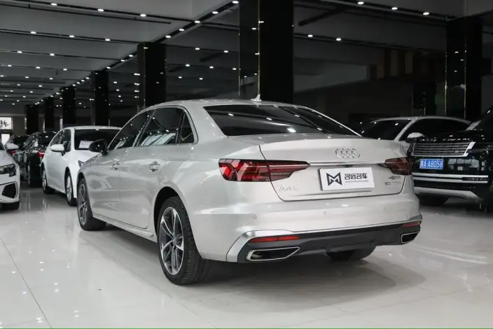 Audi A4 L 2022 Model 40 TFSI Fashion Dynamic Model – фото 4