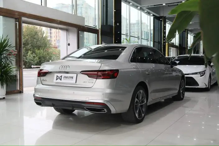 Audi A4 L 2022 Model 40 TFSI Fashion Dynamic Model – фото 6