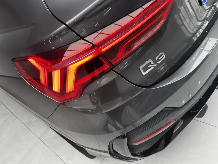 AUDI Q3 Sportback 2023 Model Facelift 40 TFSI Fashion Model – фото 6