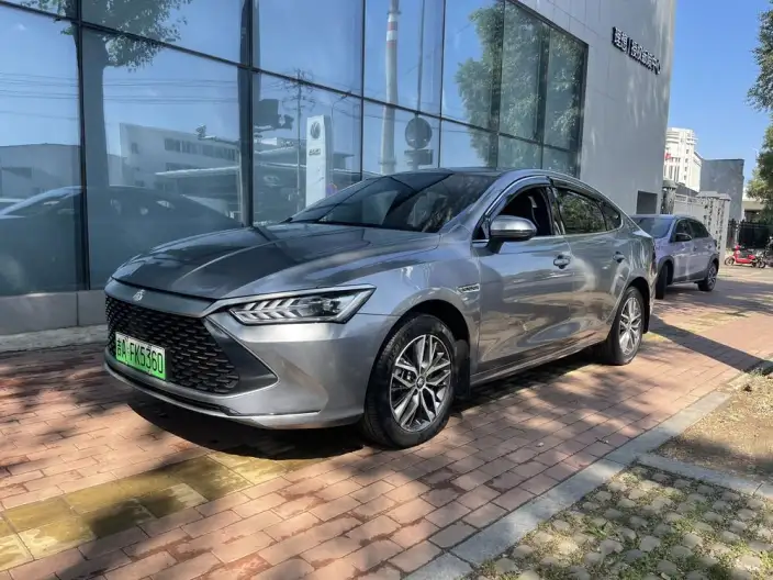 BYD Qin PLUS DM 2021 Model DM-i 120KM Noble Model – фото 1
