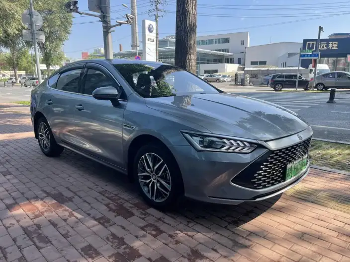 BYD Qin PLUS DM 2021 Model DM-i 120KM Noble Model – фото 3