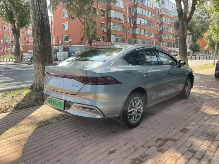 BYD Qin PLUS DM 2021 Model DM-i 120KM Noble Model – фото 6