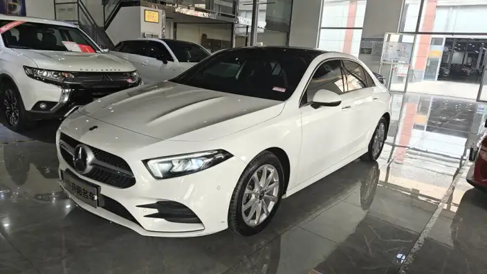 Mercedes-Benz A-class 2020 Model Facelift A 200 L Sports sedan Fashion Model – фото 1