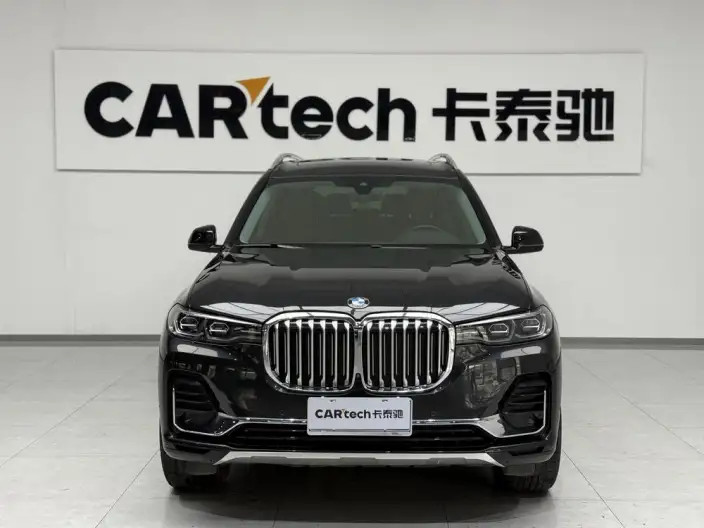 BMW X7 2021 Model xDrive40i Leading Model Luxury Set – фото 2
