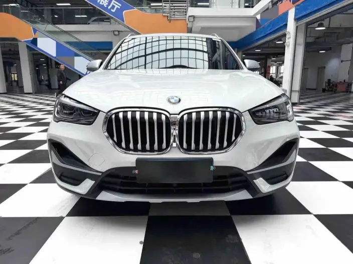 BMW X1 2022 Model sDrive20Li Fashion Model – фото 2