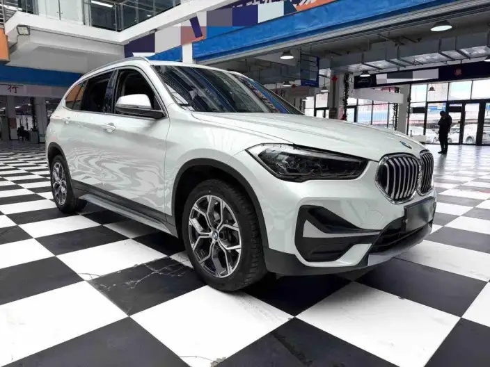 BMW X1 2022 Model sDrive20Li Fashion Model – фото 3