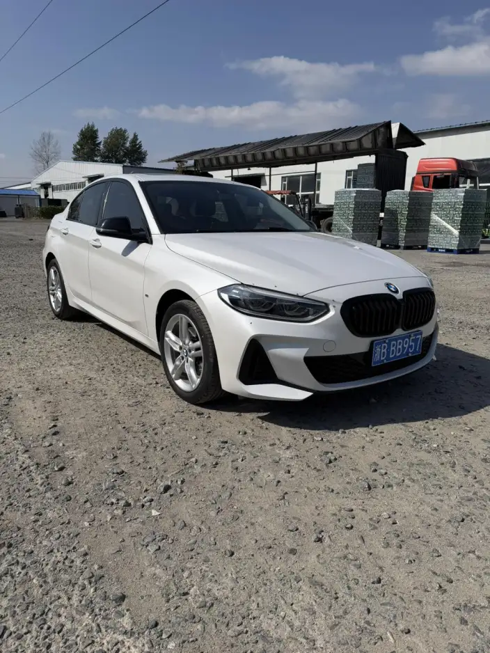 BMW 1 Series 2021 Model 120i M Sports Night Edition – фото 3