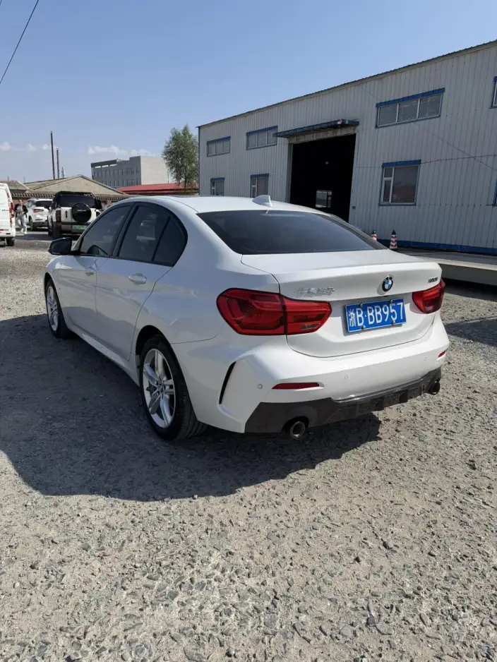 BMW 1 Series 2021 Model 120i M Sports Night Edition – фото 4