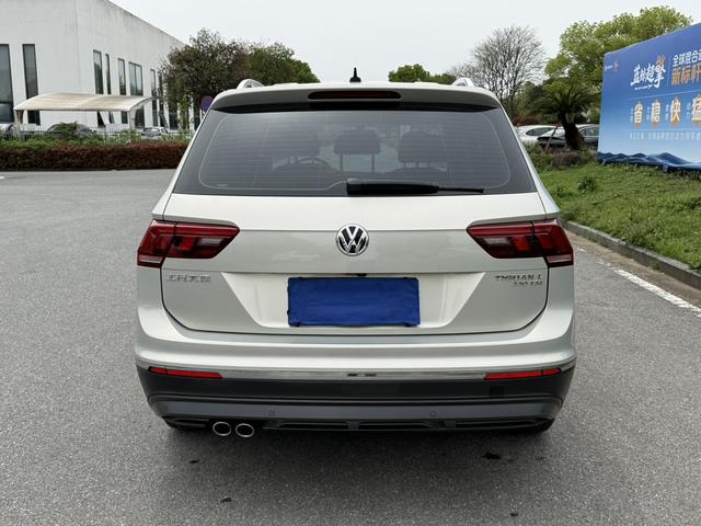 Volkswagen Tiguan L 2017 330TSI Automatic 2WD Luxury – фото 4