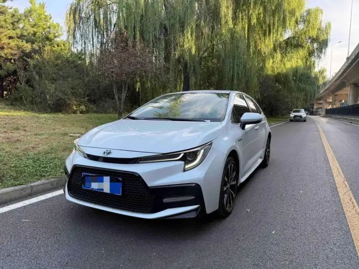 Toyota Levin 2022 Model Hybrid 1.8H E-CVT Sports Edition – фото 1