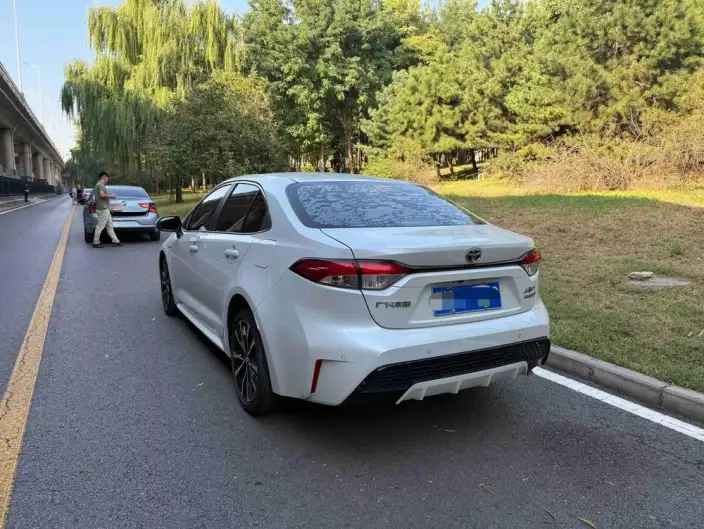 Toyota Levin 2022 Model Hybrid 1.8H E-CVT Sports Edition – фото 4