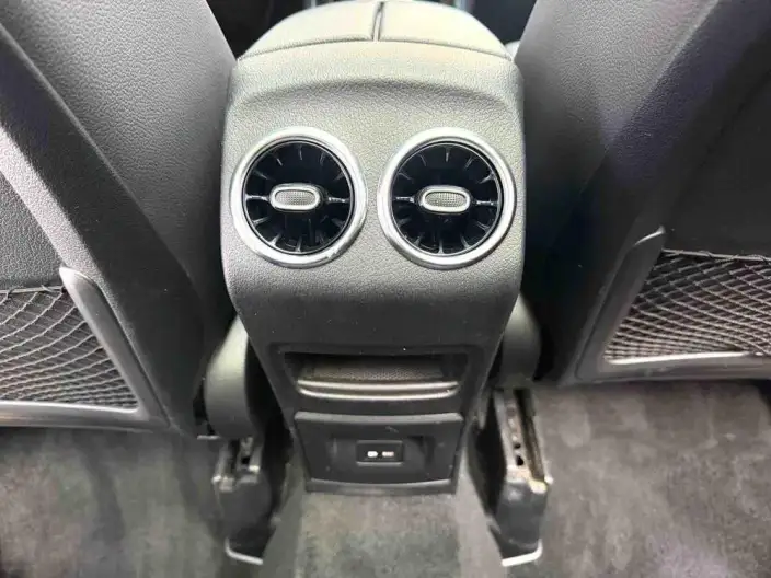 Mercedes-Benz GLA 2020 Model GLA 180 – фото 10