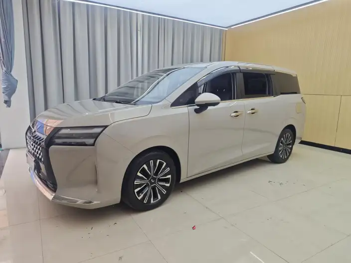 Xingguang 730 PHEV 2025 Model 125km Luxury Model – фото 1