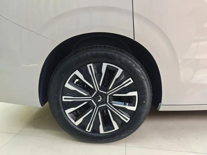 Xingguang 730 PHEV 2025 Model 125km Luxury Model – фото 10