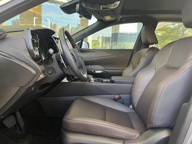 Lexus RX 2023 350h AWD Elegant – фото 4