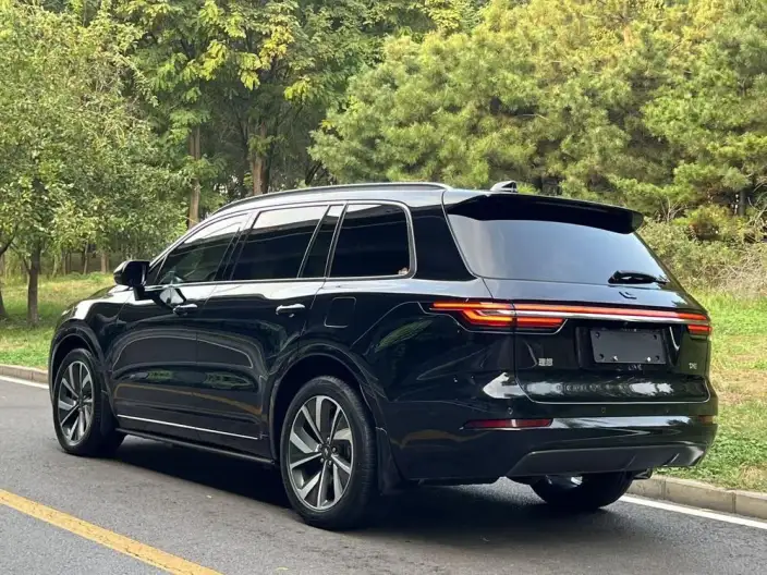 Li Auto ONE 2021 Model Extended Range 6 seat Edition – фото 4