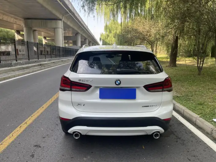 BMW X1 2021 Model sDrive25Li Leading Model – фото 6