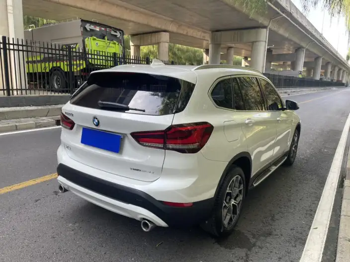 BMW X1 2021 Model sDrive25Li Leading Model – фото 7