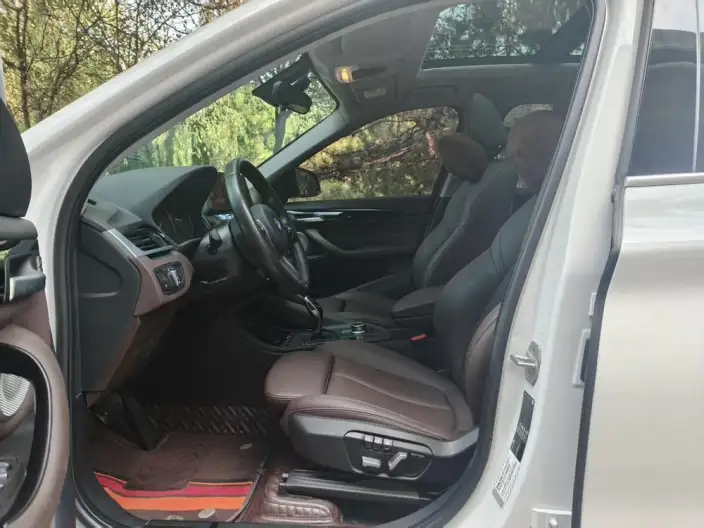 BMW X1 2021 Model sDrive25Li Leading Model – фото 9