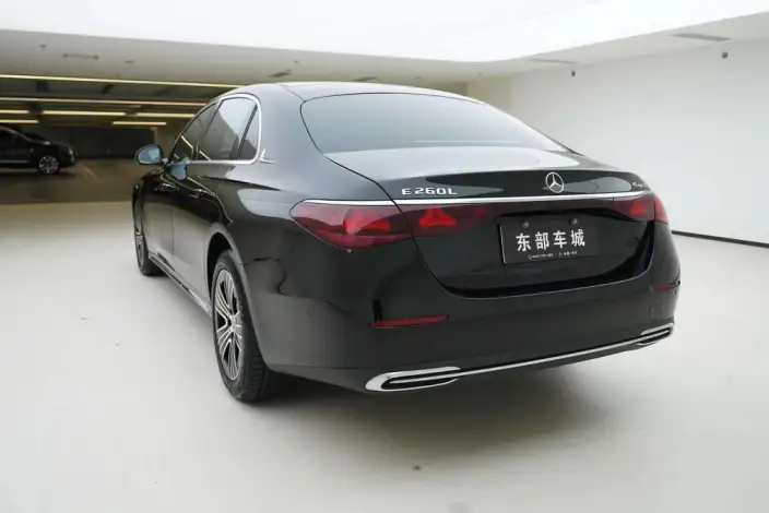 Mercedes-Benz E-Class 2025 Model E 260 L 4MATIC sedan – фото 4
