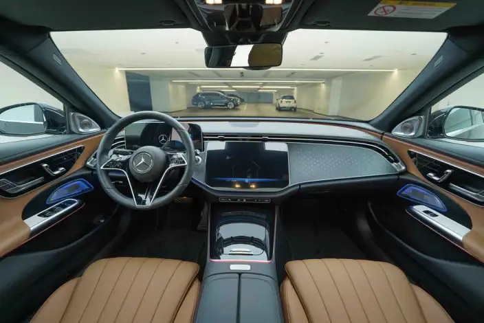 Mercedes-Benz E-Class 2025 Model E 260 L 4MATIC sedan – фото 10
