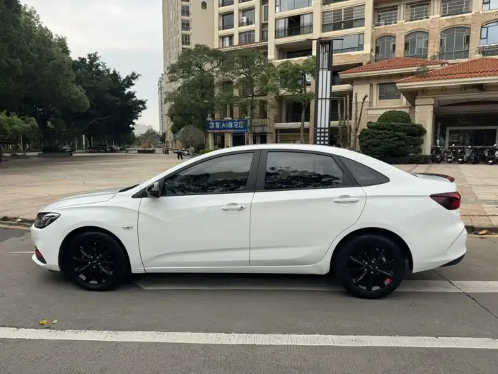 Chevrolet Corolla 2020 Model Mild Hybrid Redline 320T DCT Joy Edition – фото 4